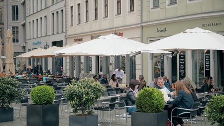 DRESDEN, GERMANY - MAY 2, 2018. Street cafes and restaurants in tourist placeのeditorial素材