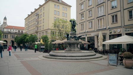 DRESDEN, GERMANY - MAY 2, 2018. Gansediebbrunnen or Goose Thief fountainのeditorial素材