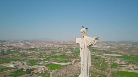 MURCIA, SPAIN - SEPTEMBER 24, 2018. Aerial view of the statue of Christ on Castillo de Monteagudoのeditorial素材