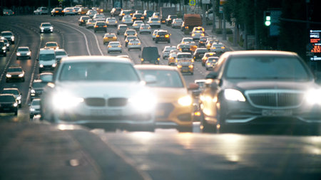 MOSCOW, RUSSIA - JULY 16, 2022. Car traffic on the Garden Ring avenue in the eveningのeditorial素材