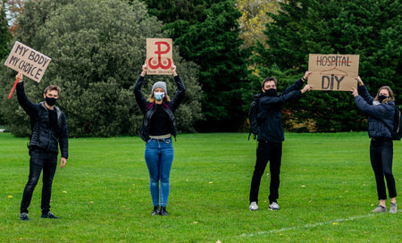 Oxford, United Kingdom - November 1, 2020: Polish pro choice protest in University Parks Oxford, women and men peacefully protesting against the anti-abortion law by constitution tribunalのeditorial素材