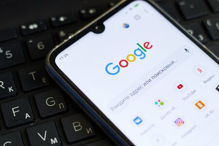 LOS ANGELES, CA, USA - SEPTEMBER 9, 2019: Google Chrome, the official website of the search engine on the Internet. The DuckDuckGo.com logo is visible on the screen of a smartphone, tablet.のeditorial素材