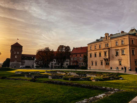 22.10.2020 Krakow Poland. Natural beautiful photo of the architecture of the city of Krakow. Wawel Castle in sunny weather. Beautiful places in Poland.のeditorial素材