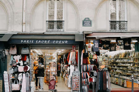 PARIS, FRANCE, 08.03.2022 The architecture of the city and streets, beautiful houses and the city. postcard live cityのeditorial素材