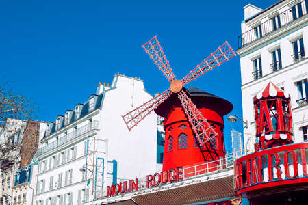 France. Paris. 03/08/2022 Moulin Rouge on a nice sunny day, photo.のeditorial素材