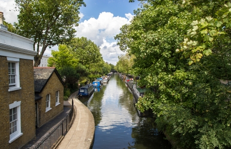 A view of a canal in Little Venice in Londonの写真素材