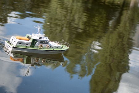 radio-controlled boat launch