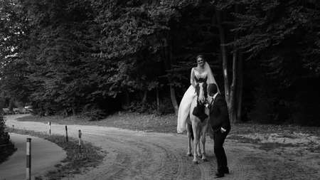 wedding horse walk, typical Ukrainian wedding Lviv Ukraine 19.09.19.のeditorial素材