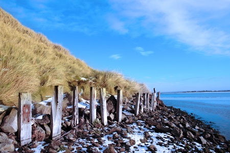 the cashen ballybunion frozen on a cold winters day in irelandの写真素材
