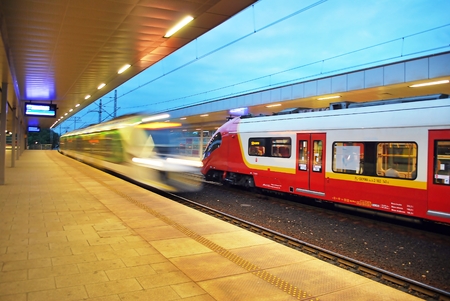 Train entering the platformのeditorial素材