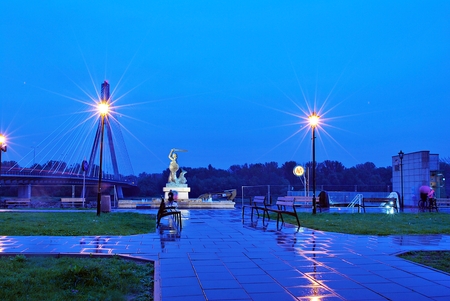 Warsaw, Poland. 22 September 2017. The Warsaw Mermaid near Swietokrzyski bridge over the Vistula riverのeditorial素材