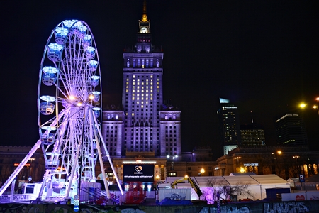 Warsaw, Poland. 13 January 2018. Ferris wheel in the city center. The charity campaign of the Great Orchestra of Christmas Charity. Jurek Owsiak.のeditorial素材