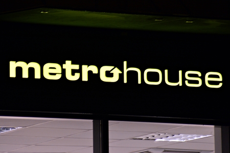 Warsaw, Poland. 18 December 2018. Sign Metrohouse. Company signboard Metrohouse.のeditorial素材