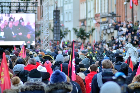 Gdansk, Poland .19 January 2019. Thousands of Poles crowded into the streets of Gdansk to bid farewell to the city's mayor who was murdered. Pawel Adamowicz died on 14 January 2019.のeditorial素材