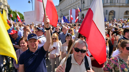 Warsaw, Poland. 4 June 2023. Poland opposition stages major anti-government protest. Hundreds of thousands march in Poland anti-government protests to show support for democracy.のeditorial素材