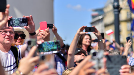 Warsaw, Poland. 4 June 2023. Hundreds of thousands march in anti-government protest to show support for democracy. The spontaneous reaction of people during the great March of theのeditorial素材