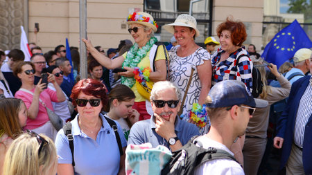 Warsaw, Poland. 4 June 2023. Hundreds of thousands march in anti-government protest to show support for democracy. The spontaneous reaction of people during the great March of theのeditorial素材