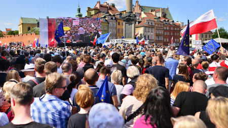 Warsaw, Poland. 4 June 2023. Hundreds of thousands march in anti-government protest to show support for democracy. The spontaneous reaction of people during the great March of theのeditorial素材