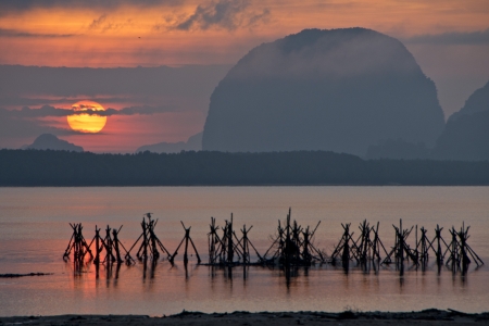 sunrise over the mountain, big sunの写真素材