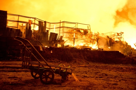 Phuket, THAILAND OCT 16: Fire in Superstore - catch fire in Super Cheap (à¸ºBig Superstore in Phuket) Substantial damage on October 16, 2013 in Phuket, Thailandのeditorial素材