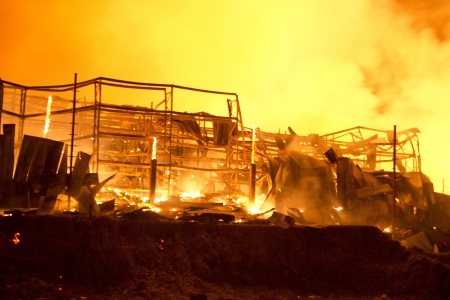 Phuket, THAILAND OCT 16: Fire in Superstore - catch fire in Super Cheap (à¸ºBig Superstore in Phuket) Substantial damage on October 16, 2013 in Phuket, Thailandのeditorial素材