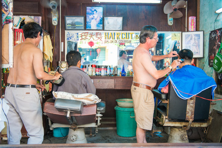 Hoi An - Vietnam Mar 16 :  Barber shop in Hoi An ancient town on Mar 16, 2015 Vietnamのeditorial素材