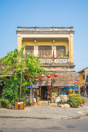 Hoi An - Vietnam Mar 16 :  nice town beautiful architecture at Hoi An ancient town on Mar 16, 2015 Vietnamのeditorial素材