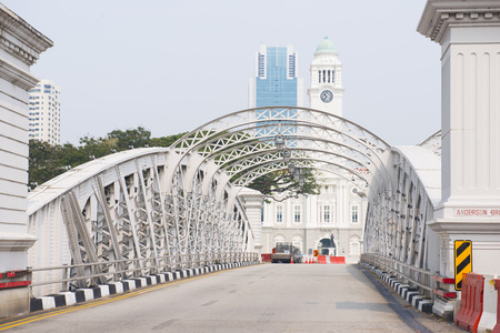 SINGAPORE, OCTOBER 13, 2015: "Anderson Bridge" it's Old colonial bridge located near Cavenah pedestrian bridge in Singapore on October 13, 2015, landmarkのeditorial素材