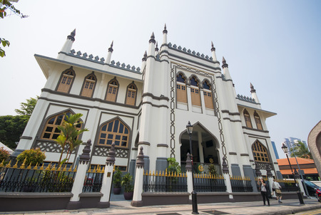 SINGAPORE, OCTOBER 12, 2015: Sultan Mosque is the largest religious building in Singapore, Located in the Kampong Glam on October 12, 2015, landmarkのeditorial素材