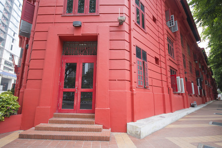 SINGAPORE, OCTOBER 13, 2015: red dot design museum is the center of creativity. The place is famous as one of Singapore on October 13, 2015, landmarkのeditorial素材