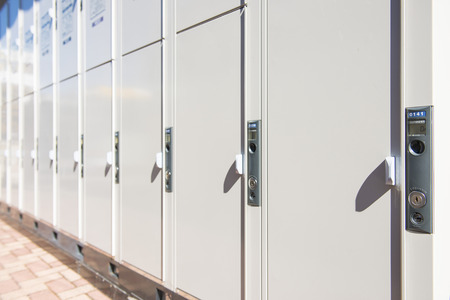 TOKYO, JAPAN - FEBRUARY 20, 2016 : Coin locker storage at the railway station, automatic luggagのeditorial素材