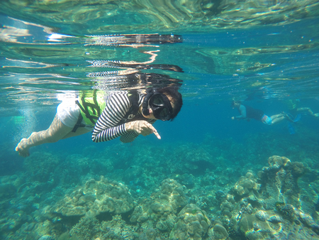 girl is snorkeling in Surin Island, Phang-nga, travelのeditorial素材