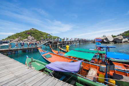 Surat Thani , 15 june 2016 :: Thai wooden boat for travel at port in Koh Tao , Thailandのeditorial素材