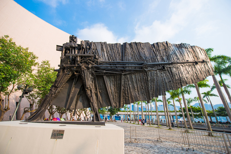 design statue at Hong Kong Cultural Centre , Artのeditorial素材