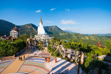Phetchabun, Thailand - November 27, 2016 :Beautiful White Big Buddha statue on Khao Kho mountain at Wat Pha Sorn Kaew temple, Phetchabun, Thailandのeditorial素材