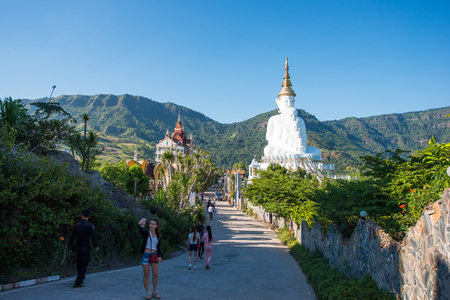 Phetchabun, Thailand - November 27, 2016 :Beautiful White Big Buddha statue on Khao Kho mountain at Wat Pha Sorn Kaew temple, Phetchabun, Thailandのeditorial素材