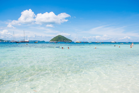 Phuket, Thailand - September 3, 2017 :Tourists relaxing on the beach of the banana beach, coral island, Koh Hey in Phuket, Thailandのeditorial素材