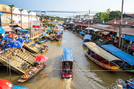 30 March 2019-Thailand::Amphawa floating market,landmarkのeditorial素材