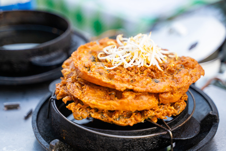 Thai oyster omelette with bean sprouts,foodの写真素材