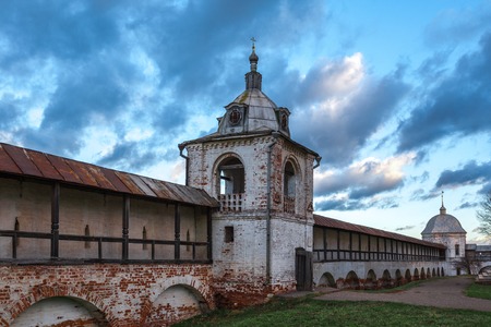 Pereslavl-Zalessky, Russia - November 03, 2015: Goritsky Monastery of Dormition, it was based in the first half of the XIV century at Ivan Kalita. Look on the Central watchtower.のeditorial素材