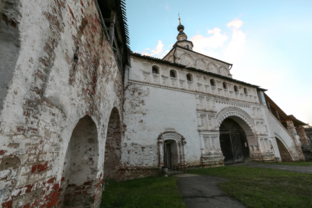 The old entrance to the Christian orthodox monastery is closed nowの写真素材