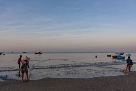 Vietnam, Mui Ne Fish Market, 02 04 2012のeditorial素材