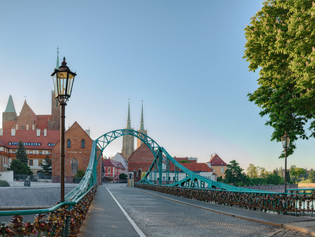 Tumski Bridge is a steel bridge over the north branch of the Oder river in Wroclaw, Poland.の写真素材