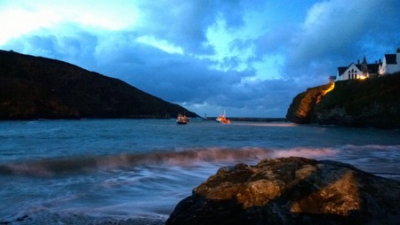 2013 Low light long exposure of a beach in cornwall showing over saturated coloursの写真素材