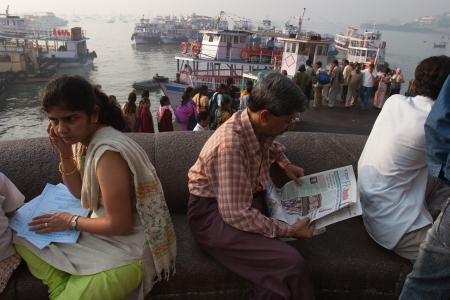 Morning ferry on India Gate  Mumbaiのeditorial素材