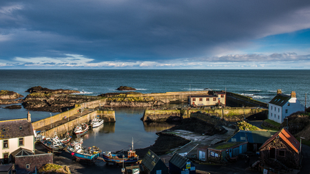 The fishing village of St Abbs on the east coast of Scotlandの写真素材