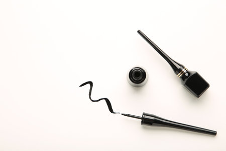 Eyeliners and stroke on white background with copy space.の写真素材