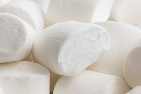 Detail of whole white marshmallows. Randomly arranged.の写真素材