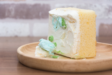 close up of messy cake after droppingの写真素材