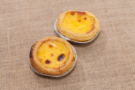 close up of egg tarts on sackの写真素材